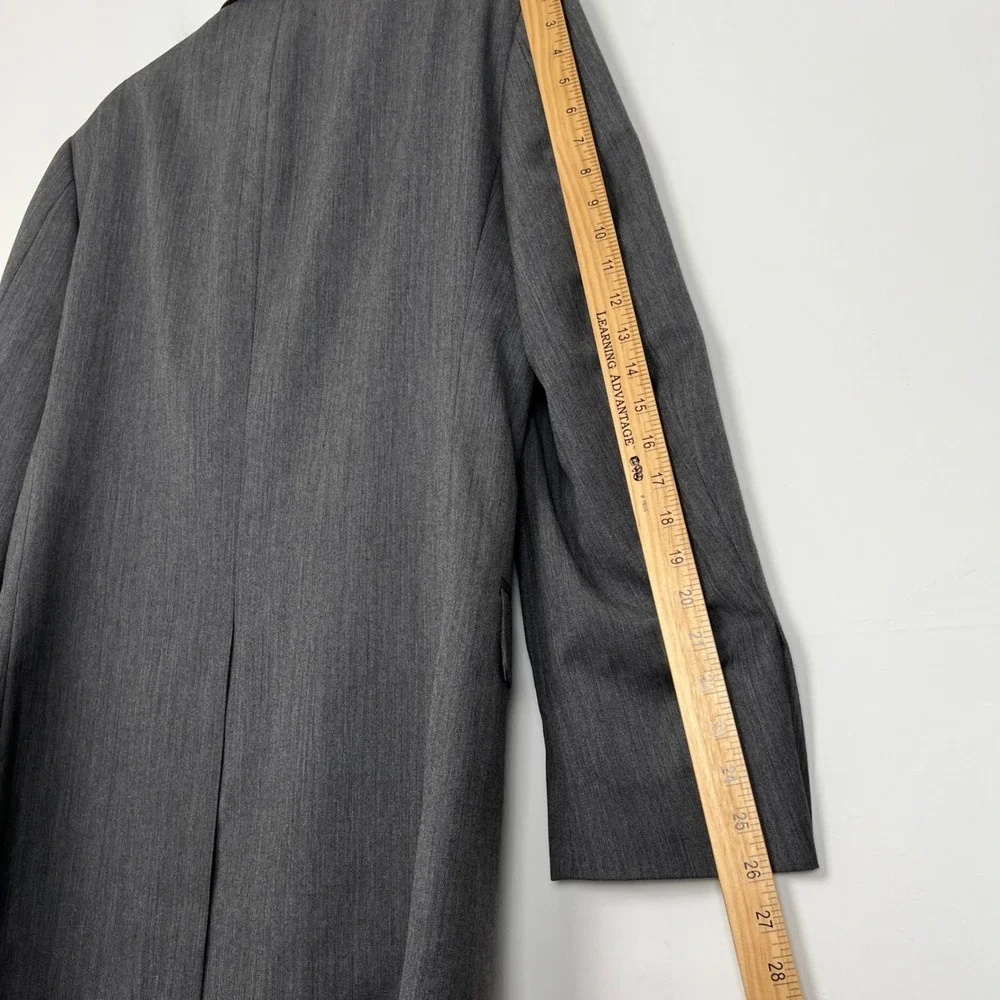 Jos A Bank Mens Charcoal Gray Herringbone Suit 2 Piece 2 Button Jacket Pants L40